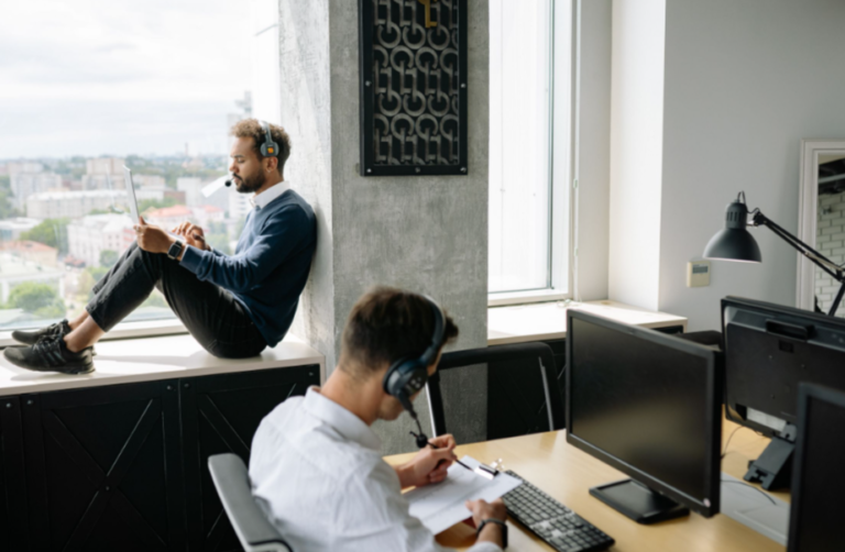 Agentic AI vs Chatbots: What Enterprise Support Teams Get Wrong About Autonomy